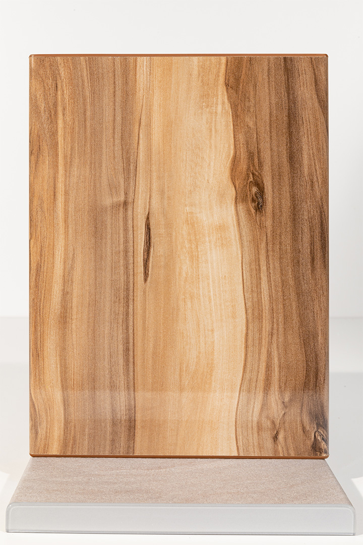 GENTAS 0425 GLOSS ДИКОЕ ЯБЛОКО ГЛЯНЕЦ